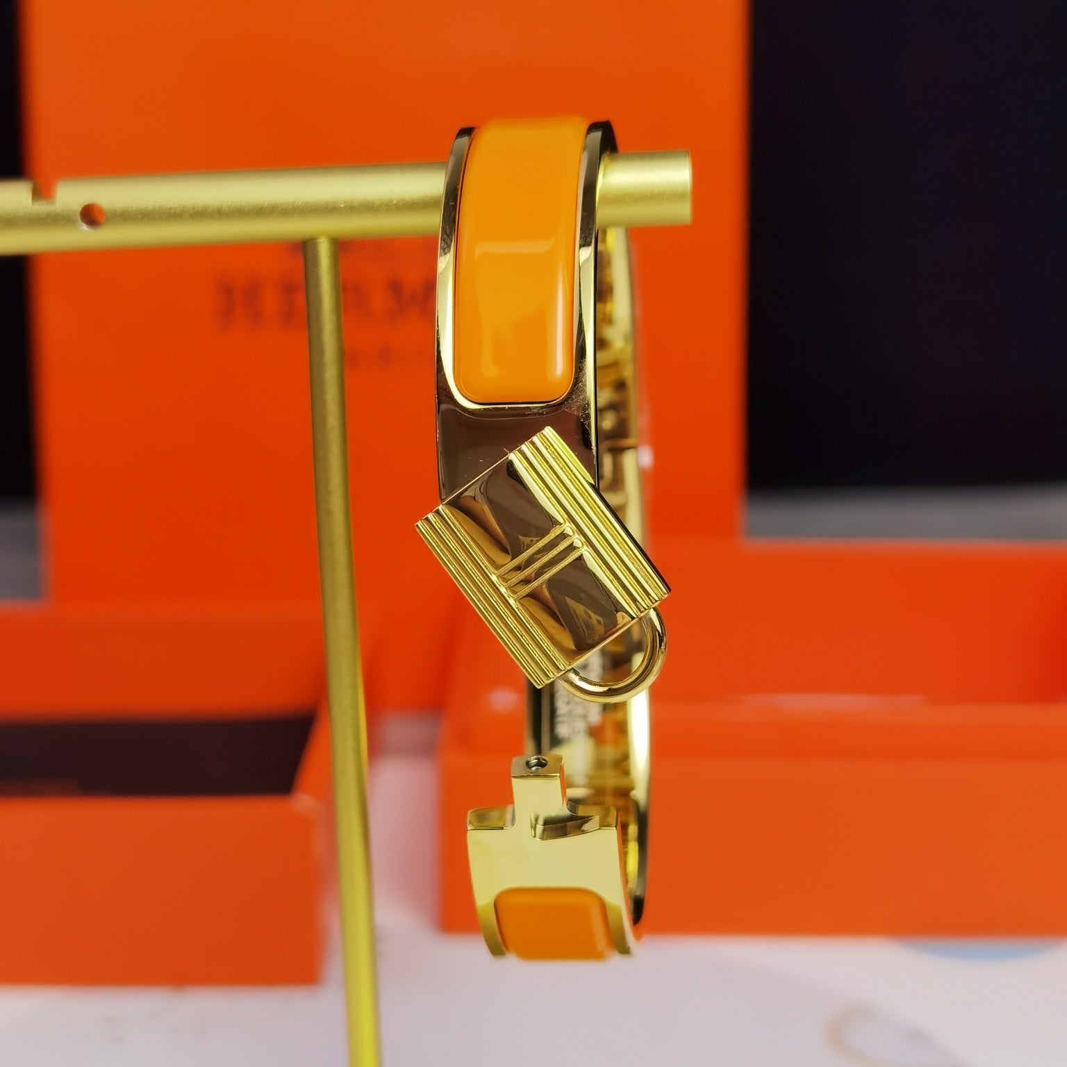 18K Clic Cadenas Orange Hermes Bracelet