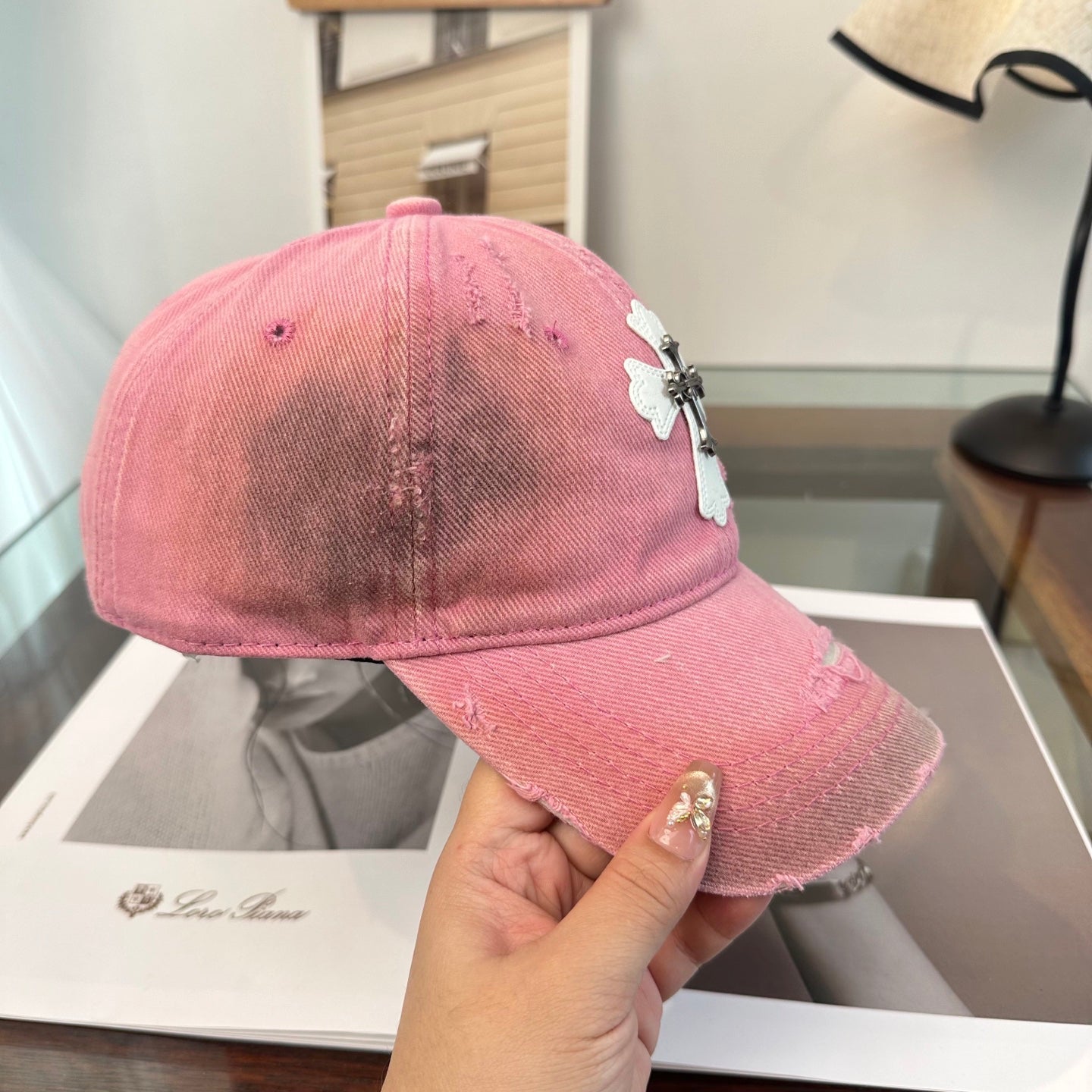 Elegant Distressed Cross Baseball Cap