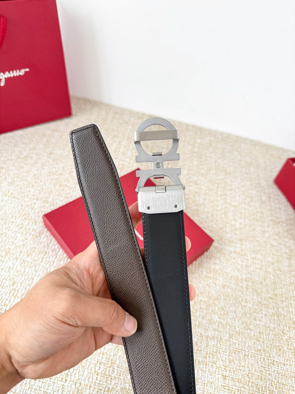 Luxurious Minimalist Leather Belt