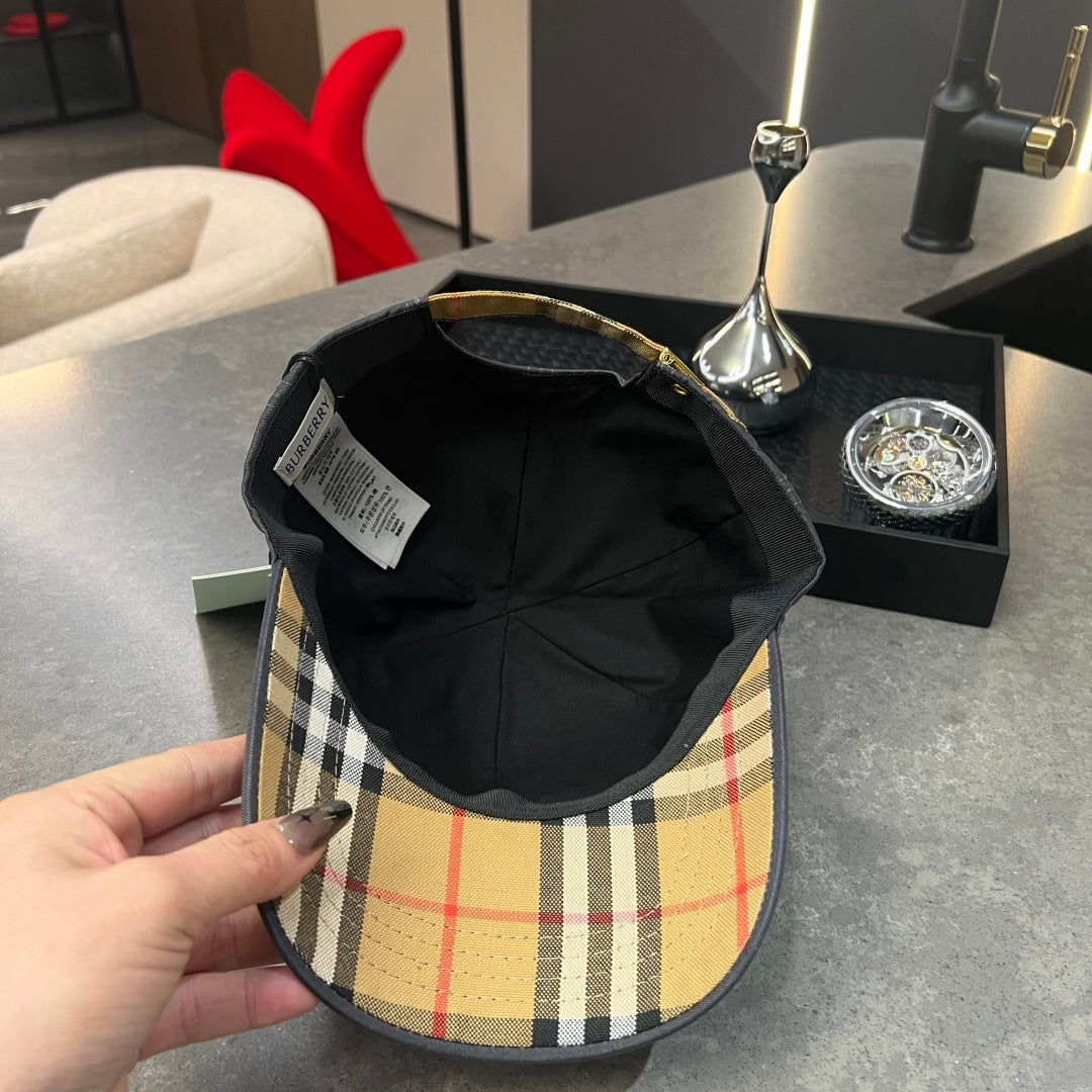 Effortless Elegance: Minimalist Baseball Cap