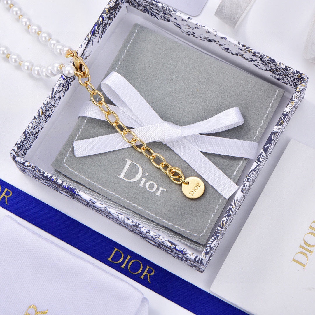 18K Dior Jardin Enchante Necklace